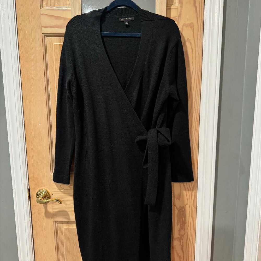 Banana Republic Factory Tie-Waist Midi Shirtdress